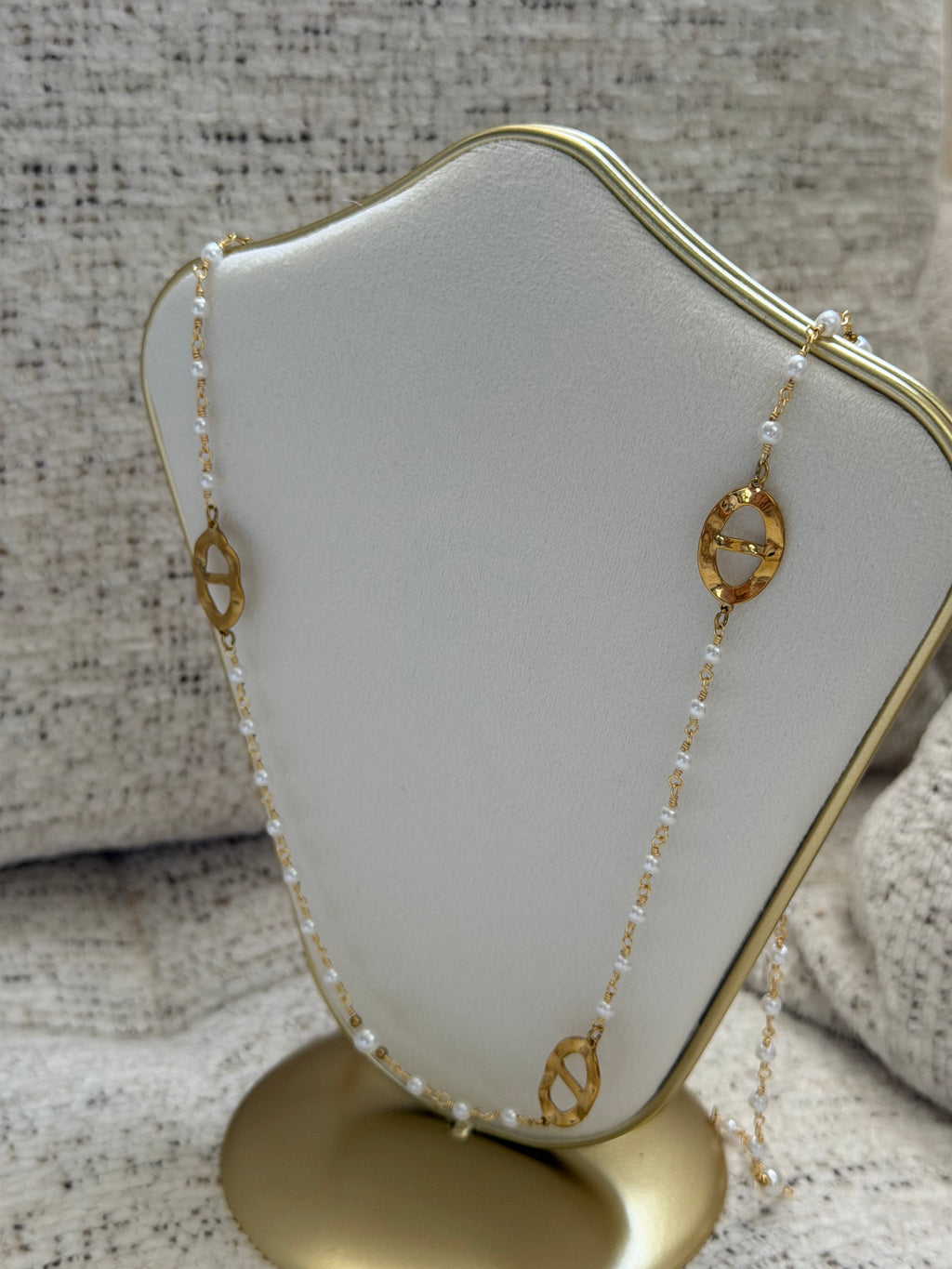 Collier mona