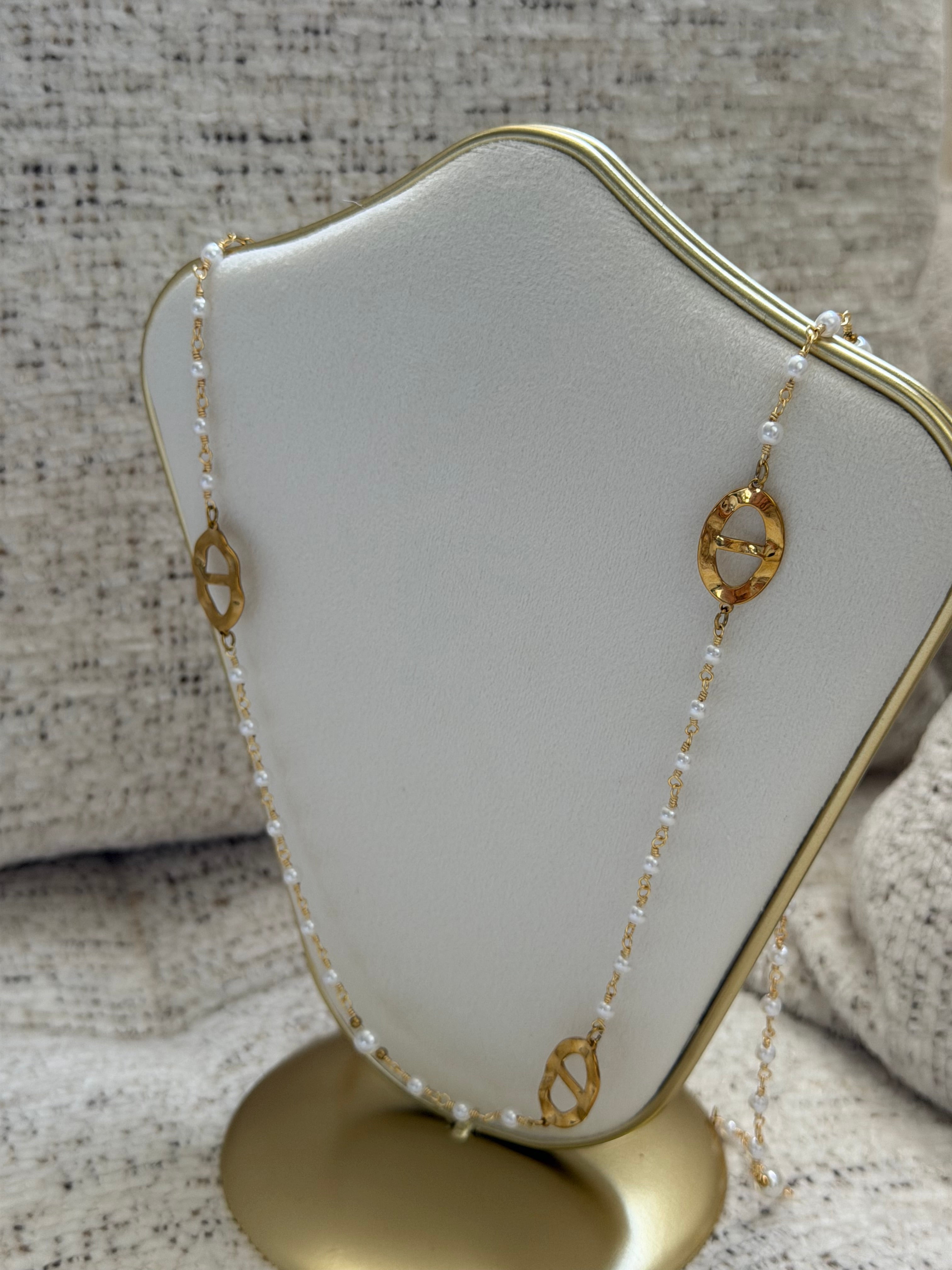 Collier mona