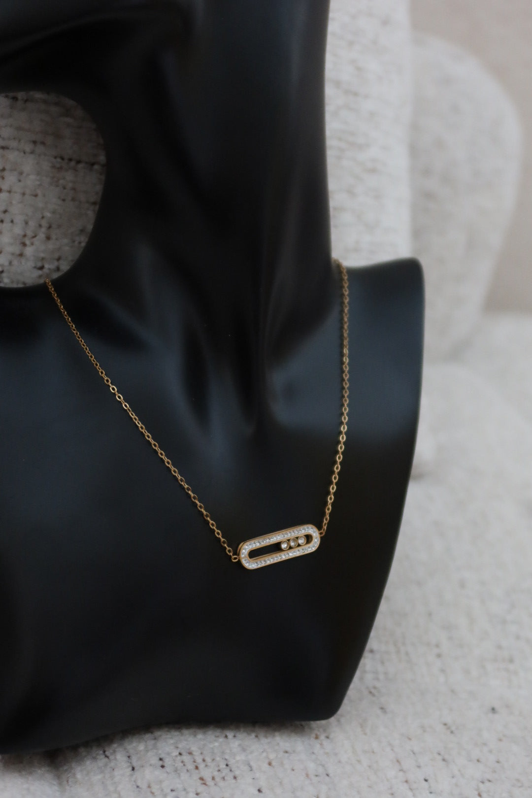 Collier stelly