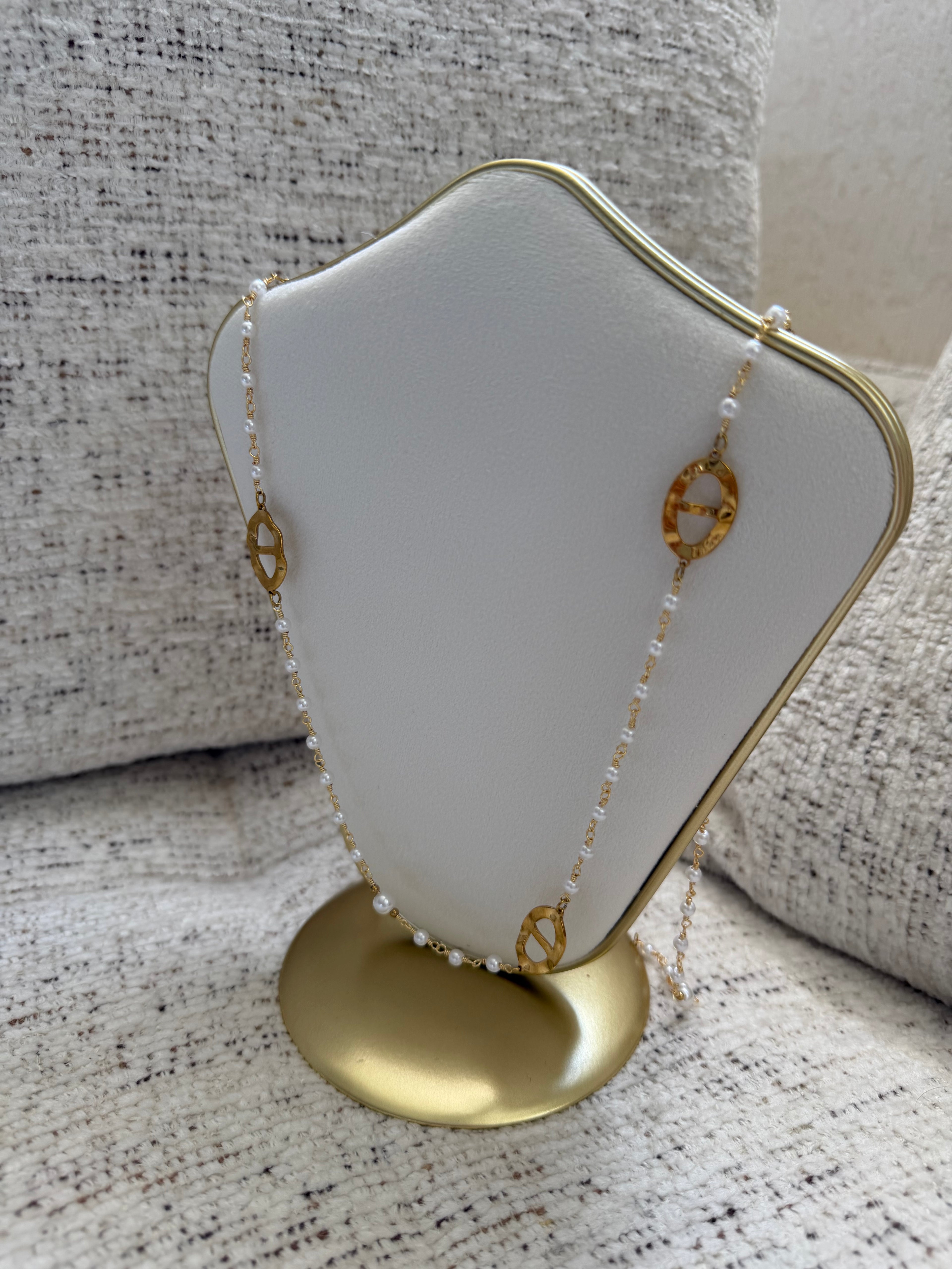 Collier mona