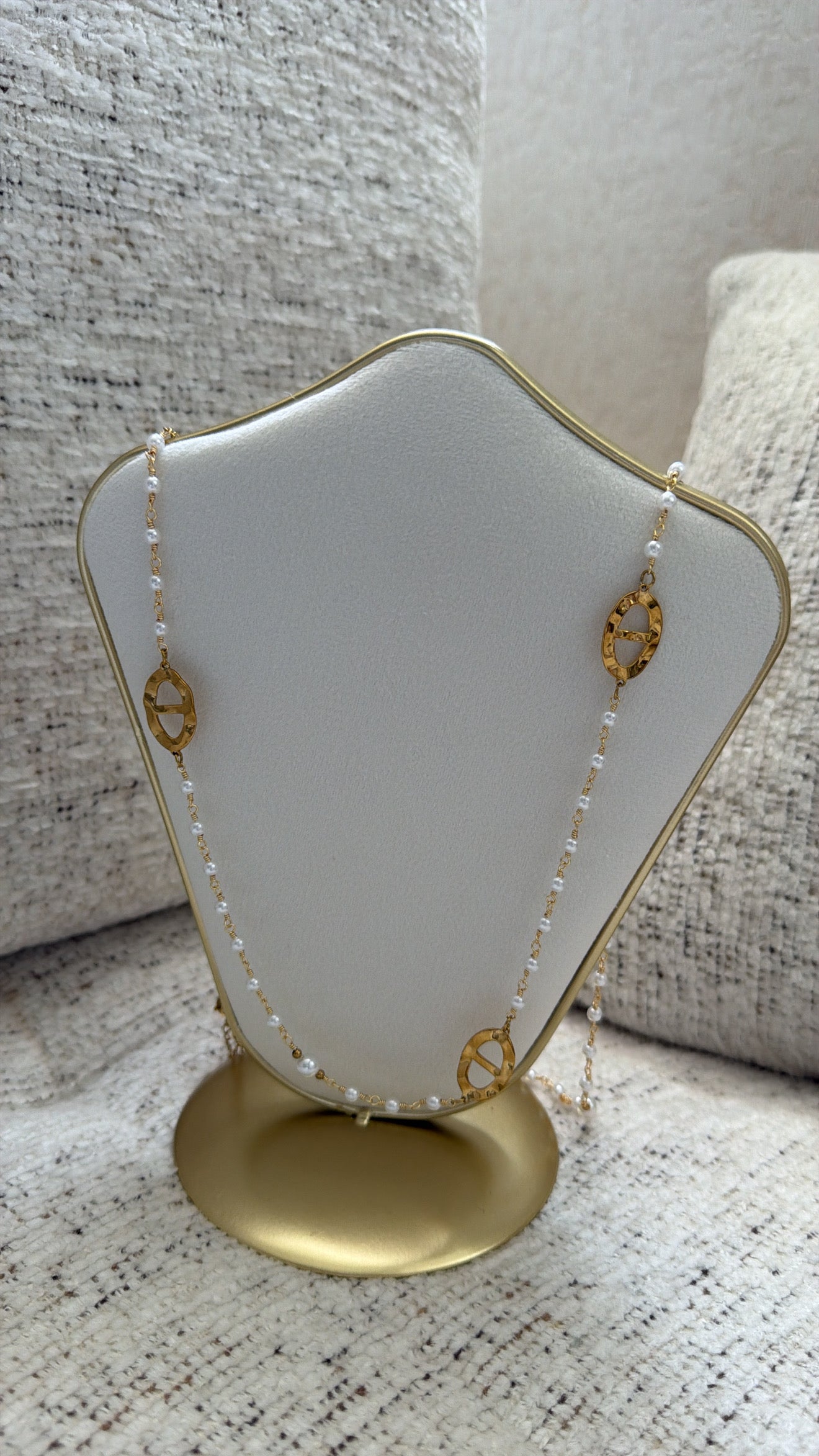 Collier mona